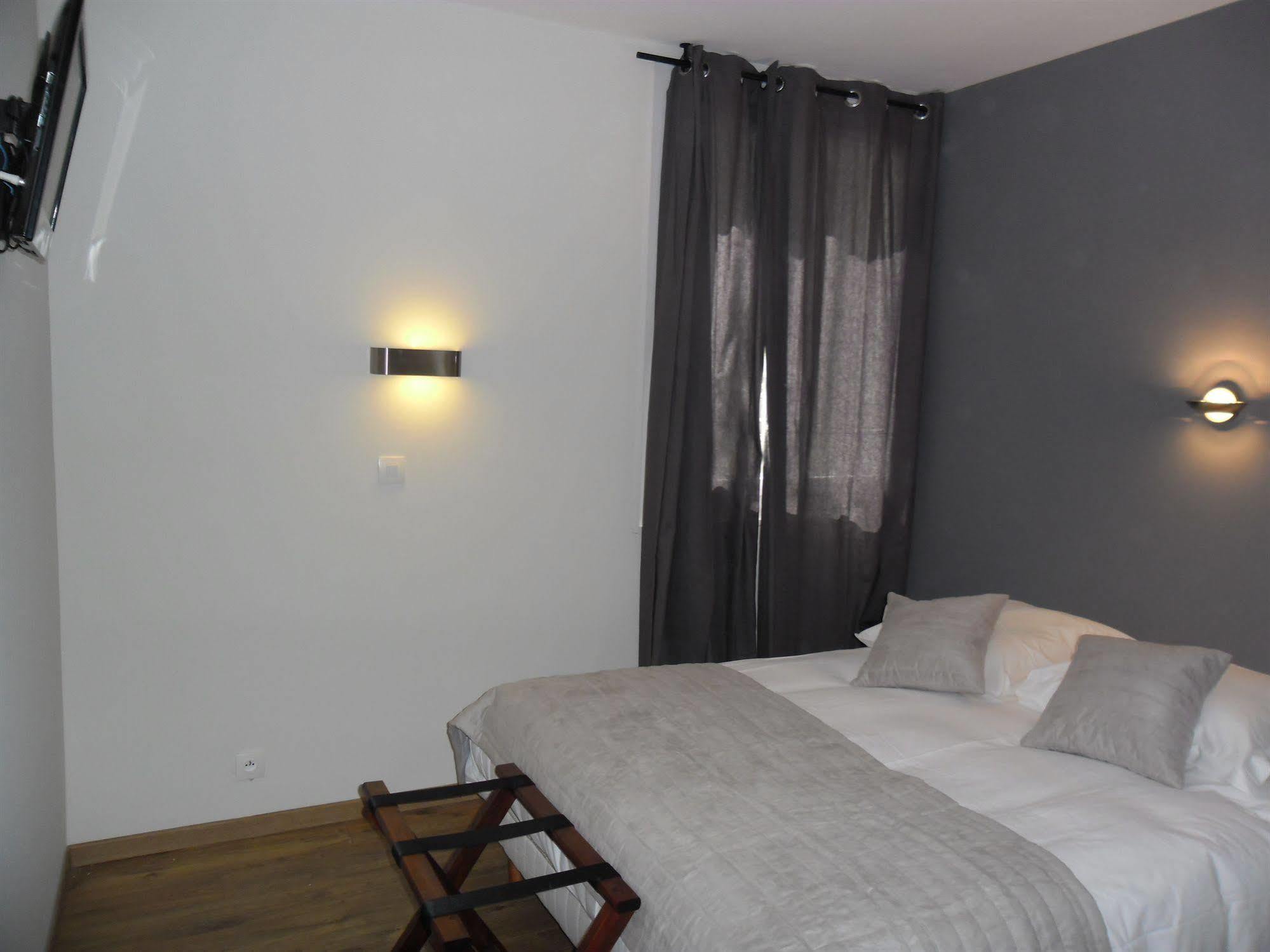 Blue Hotel La Seyne-sur-Mer Exterior photo